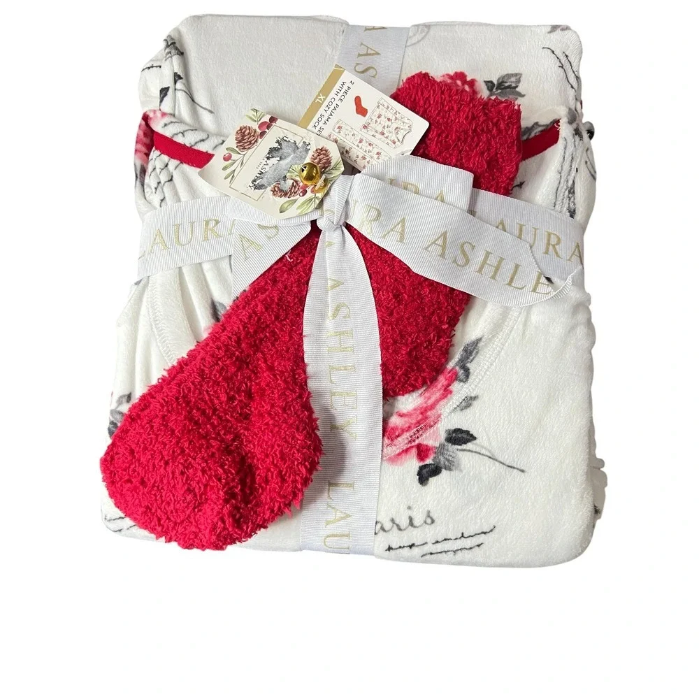 NEW - Laura Ashley 2 Piece Pajama Set w/ Cozy Socks Paris Floral Fleece - Sz. XL
